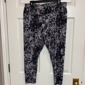 BCG Black and Gray Floral Leggings